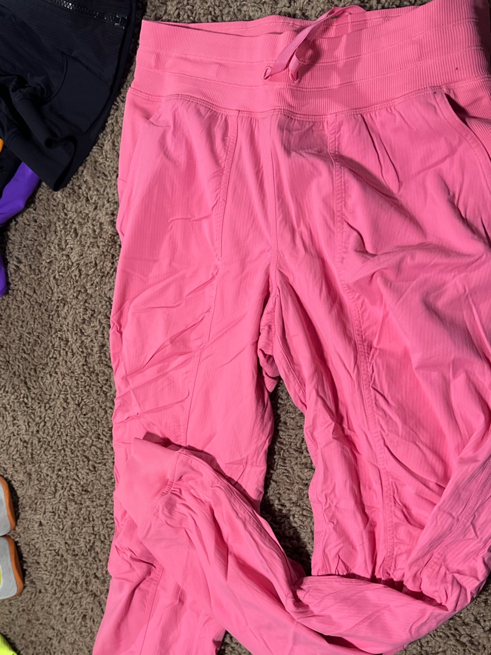 Lululemon Dance Studio jogger 
Size 6